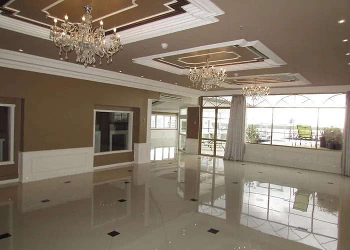 Continental Hotel 4*